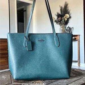 Coach Tote, Green *Brand New!!*